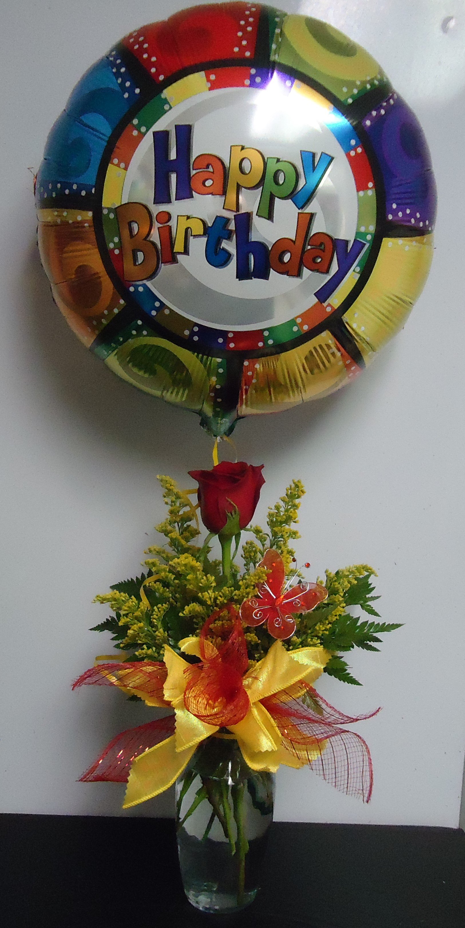 (1)  "Red" Rose Bud Vase
W/ Balloon
$25.00