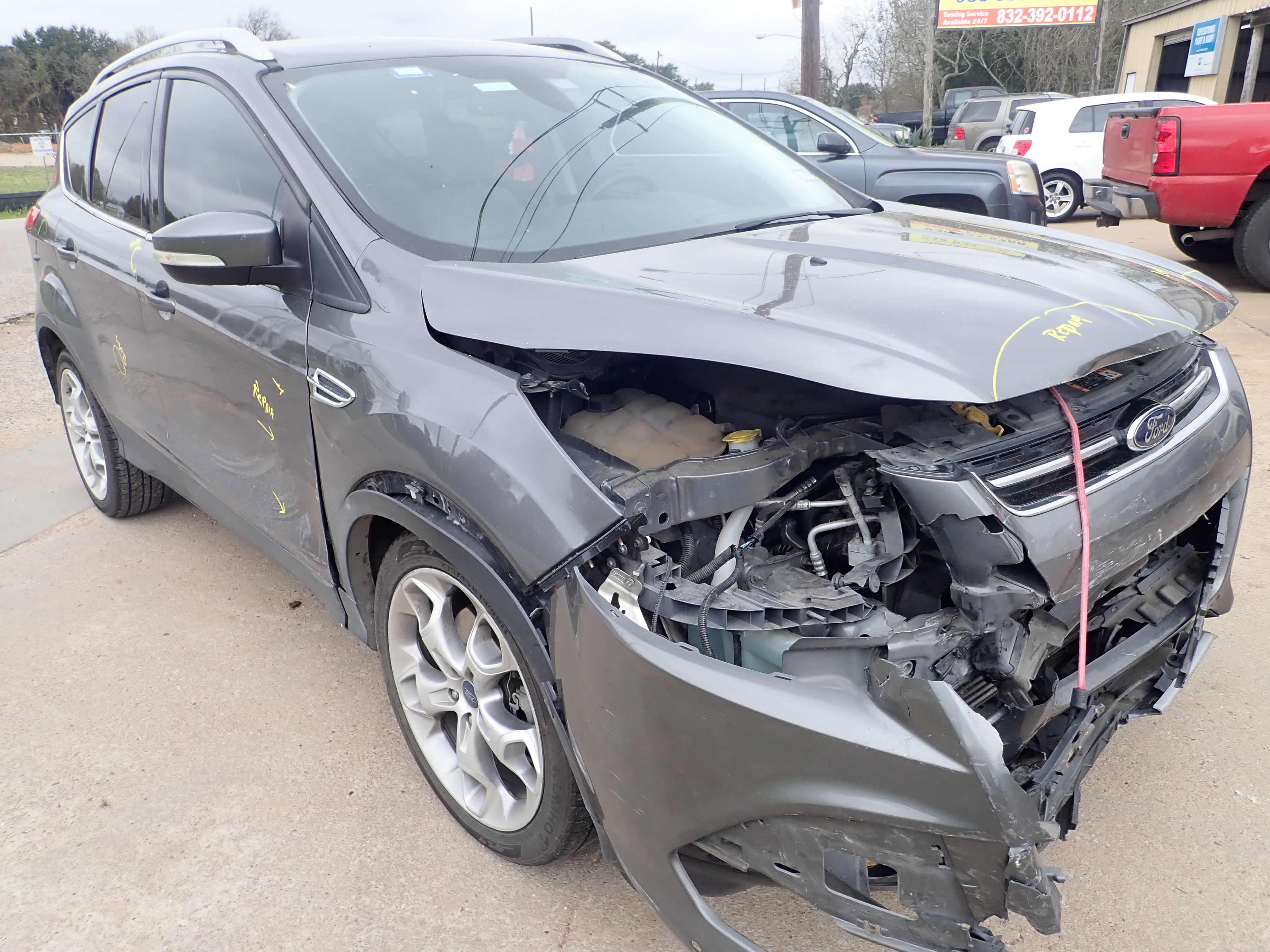 2014 Ford Escape 
Front End Damage