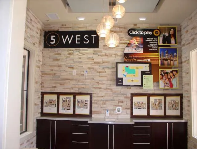 5 WEST
Sintra Panels