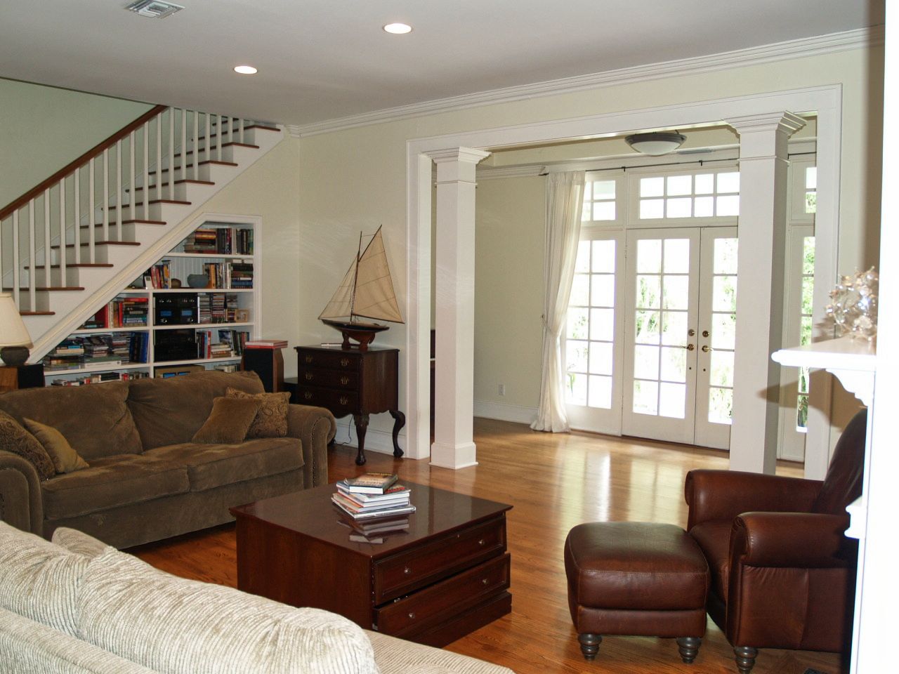 https://0201.nccdn.net/1_2/000/000/0d2/692/riverside-traditional--4-.jpg