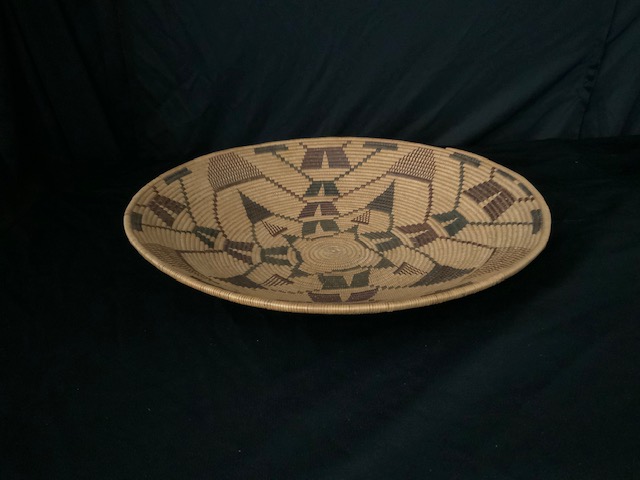 PRODUCT PROFILE:
Product No.:  71248
Description: California Maidu 
Polychrome Gambling Tray 
PRODUCT NARRATIVE:
• Size: 15” width
 