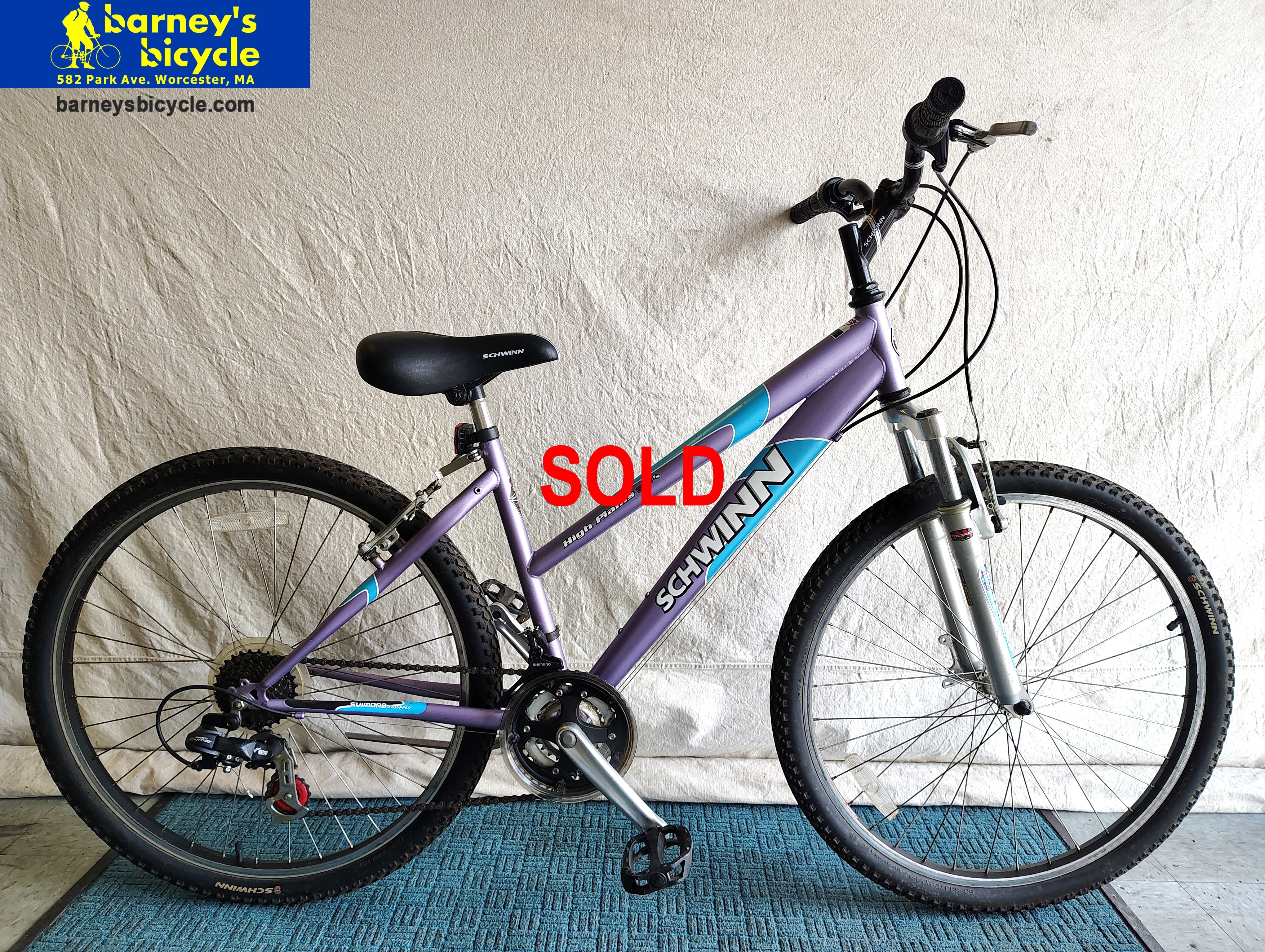 Schwinn High Plains Step-Thru
Frame Size: 16" SM/ Rider Height: 5'4-5'7
$279.00 
