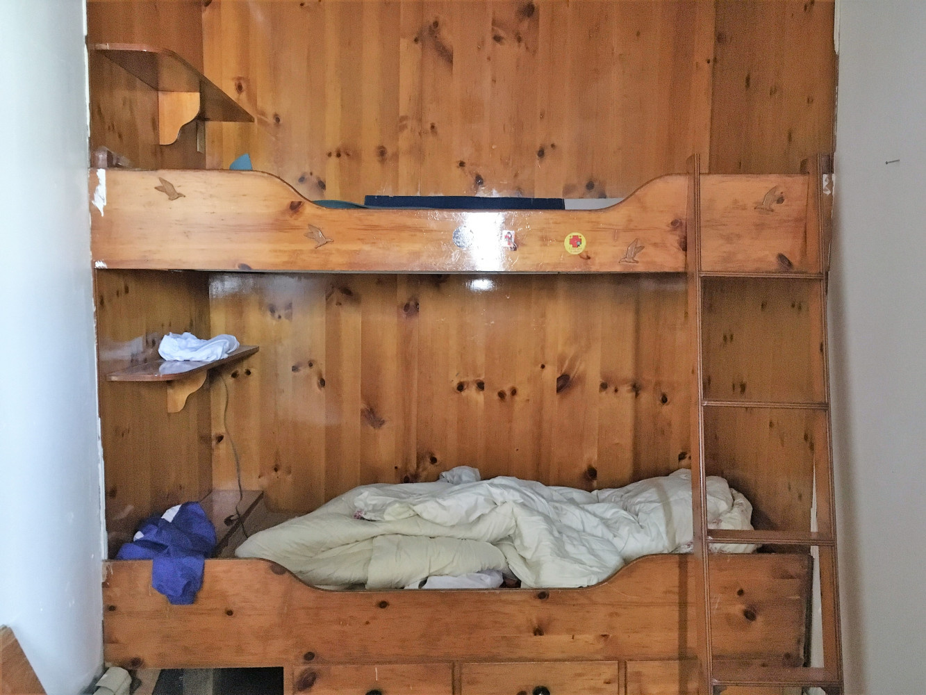 Small Bedroom Photo 2
Built In Bunk Beds 