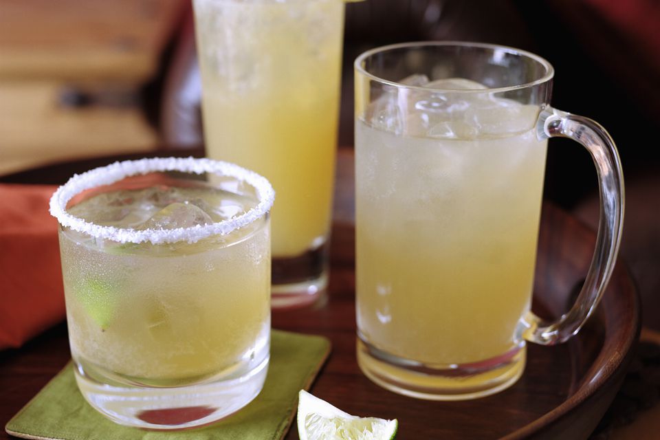 https://0201.nccdn.net/1_2/000/000/0d4/2ae/beercocktails-gettyimages-89801977-h-5a45a4437d4be800365c7b69.jpg