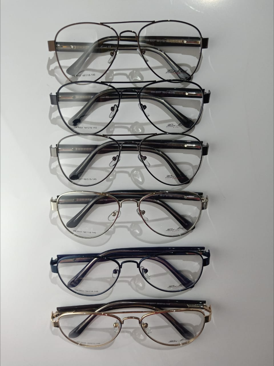 Modelo: HM-8007
Colores: Negro, Azul, Gris, Dorado, Plateado y Cafe