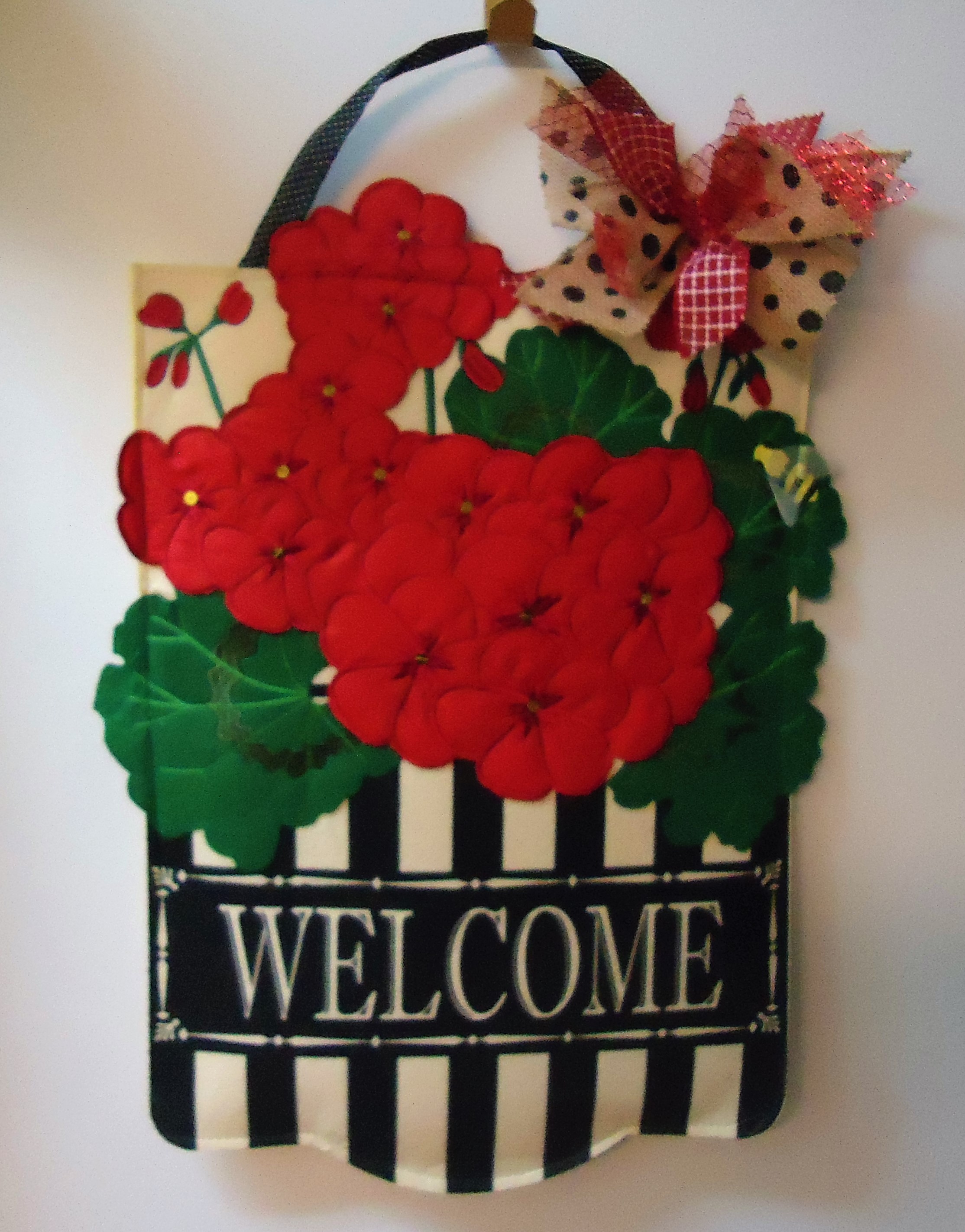 (9A)  "Welcome" Door Hanger
$25.00