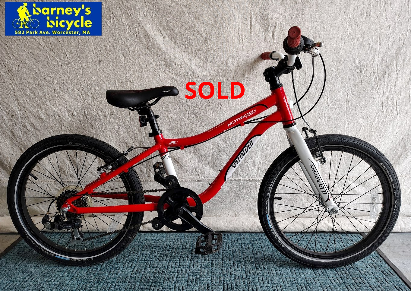 Specialized Hotrock 20
Wheel Size: 20" / Ages 7-10 /
6 Speed / Hand Brakes
SOLD
