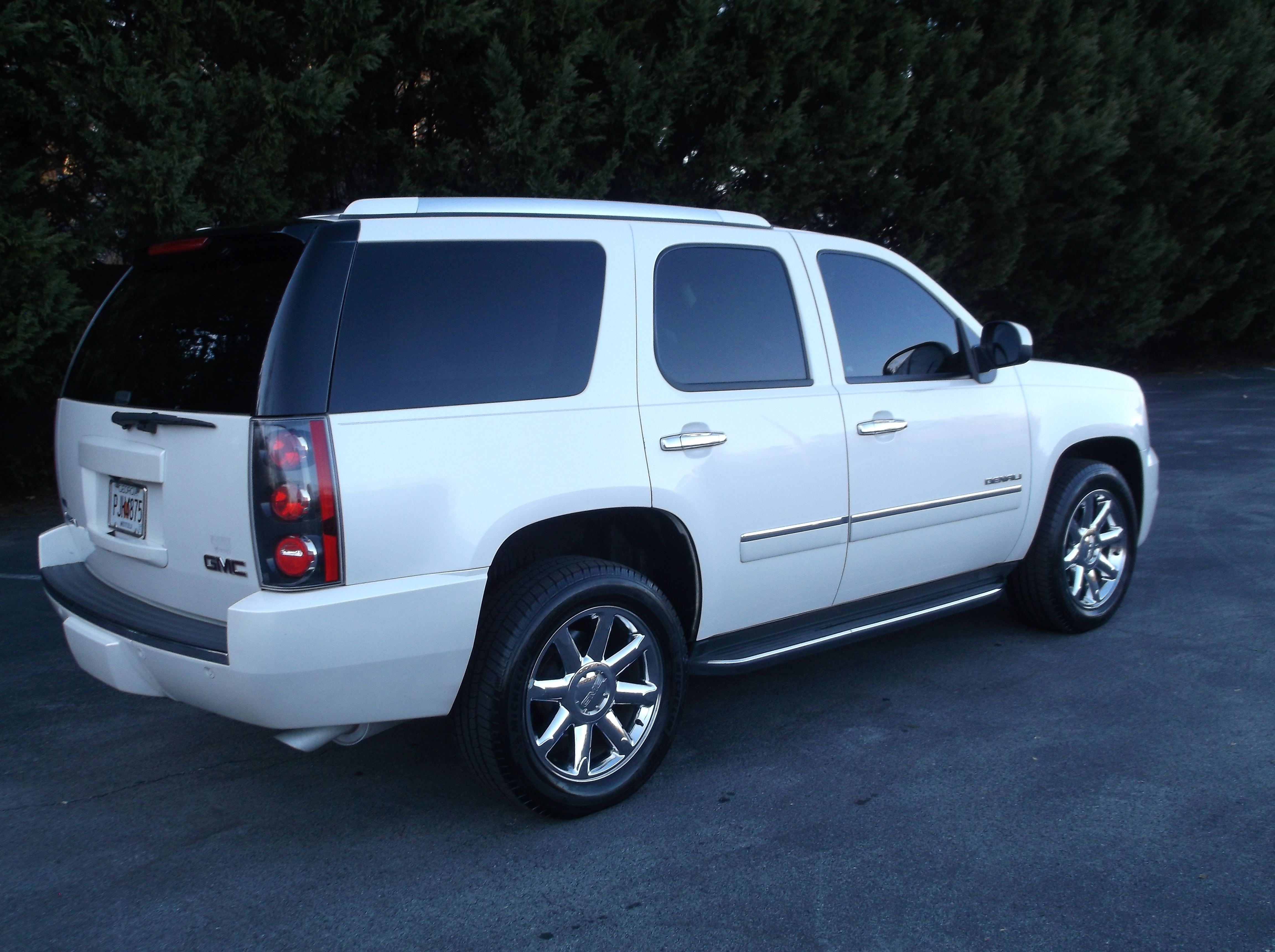 https://0201.nccdn.net/1_2/000/000/0d6/fe5/2011YukonDenaliWhite_0037-4608x3440.jpg