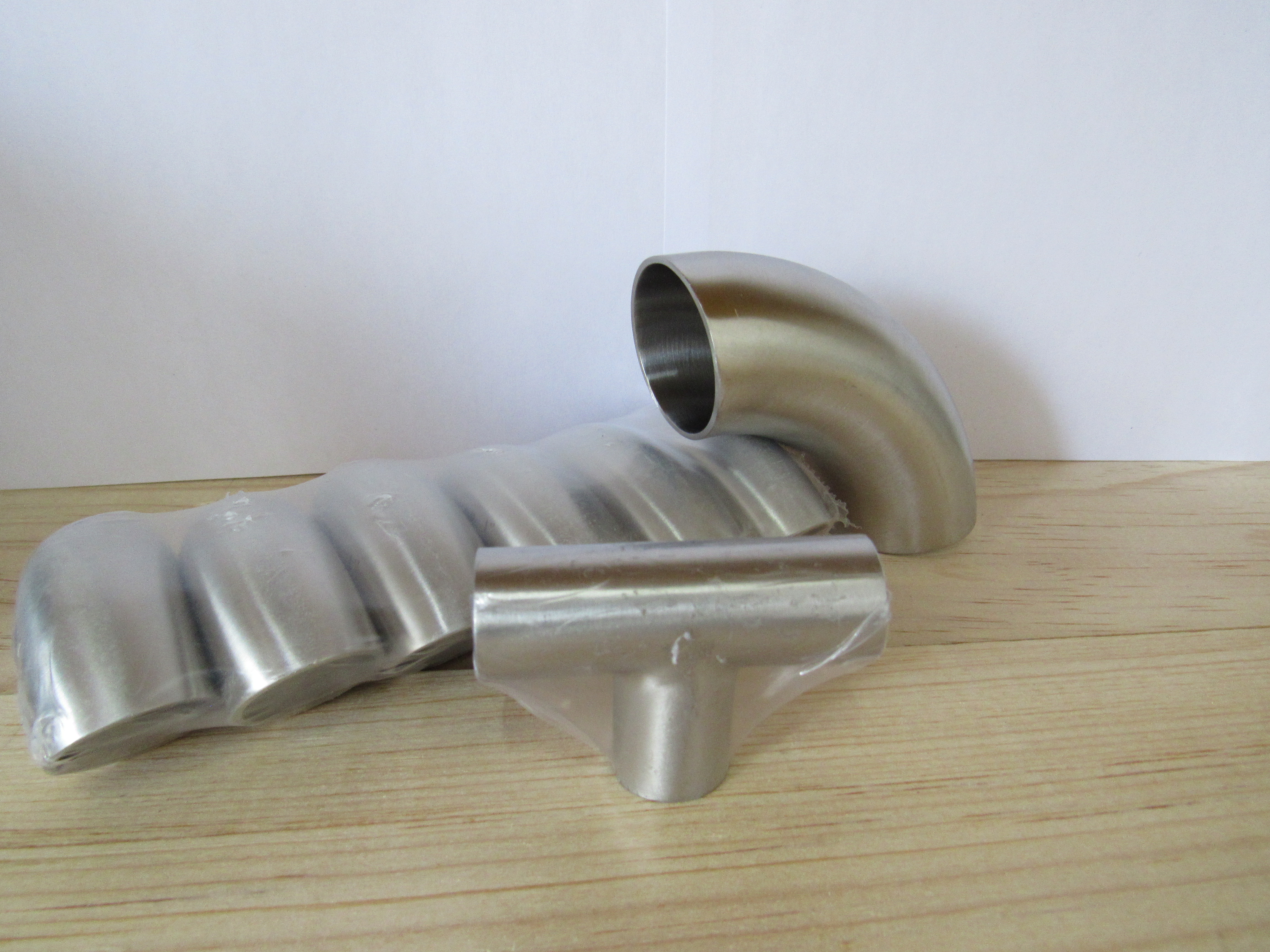 CONEXIONES INOXIDABLE T - 304 Y T - 316 SANITARIAS SOLDABLES.