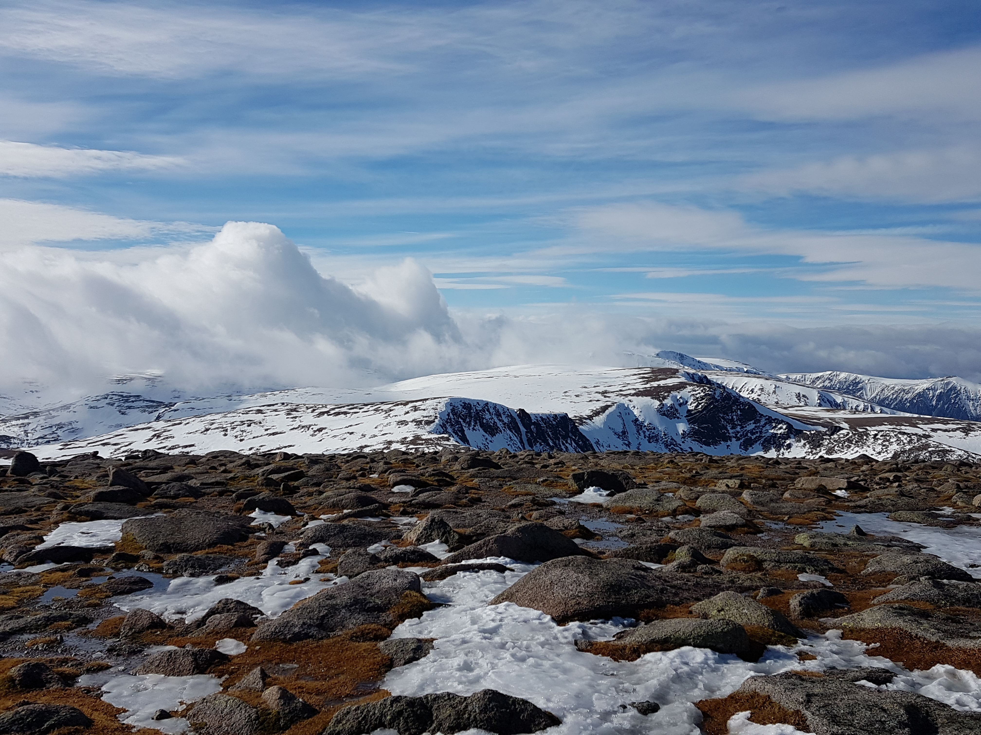 Scottish Winter Mountaineering Cairngorm Plateau