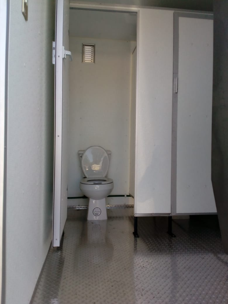 Remolques baños públicos
