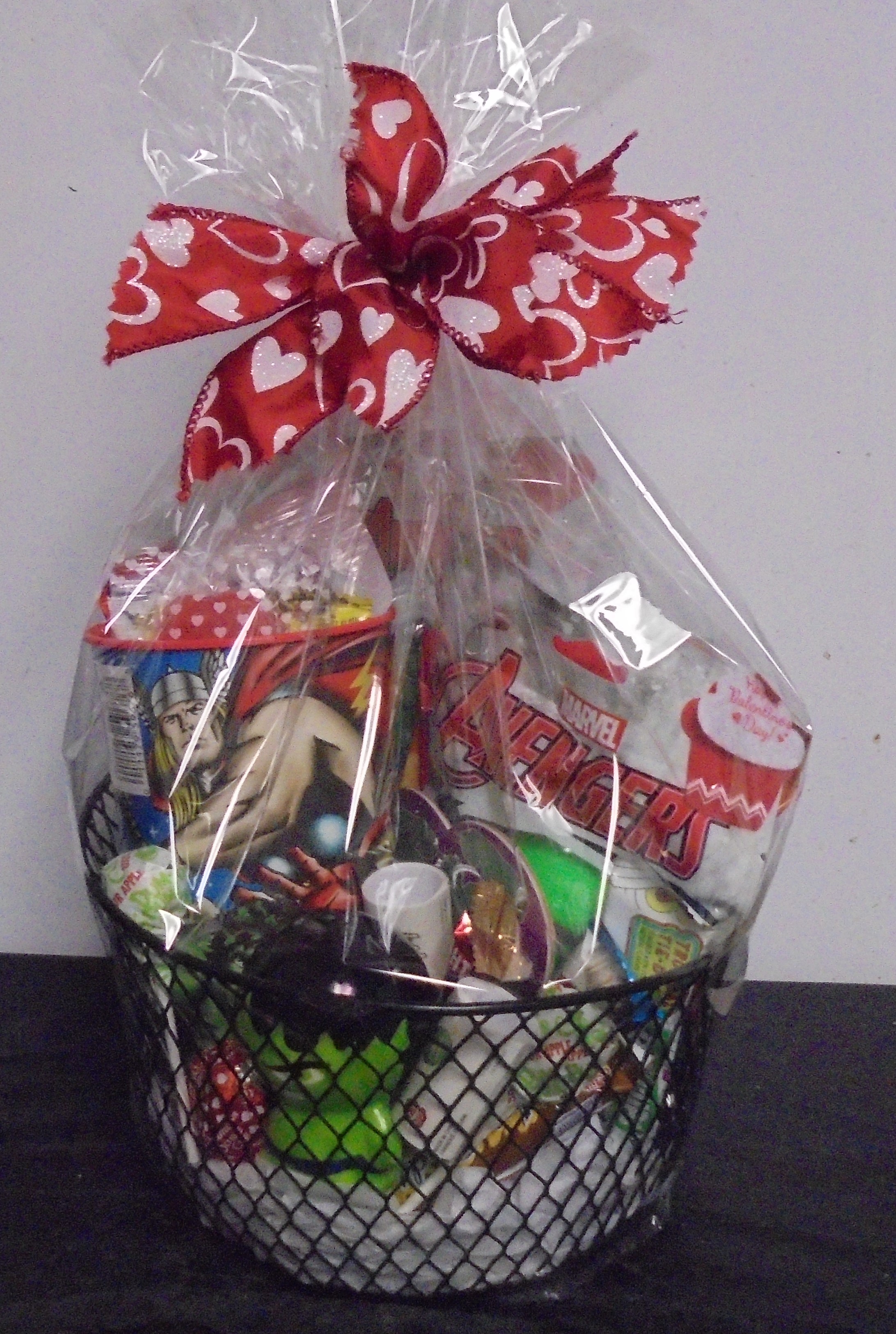 (K18) "Marvel Heros" Goodie Basket
$35.00