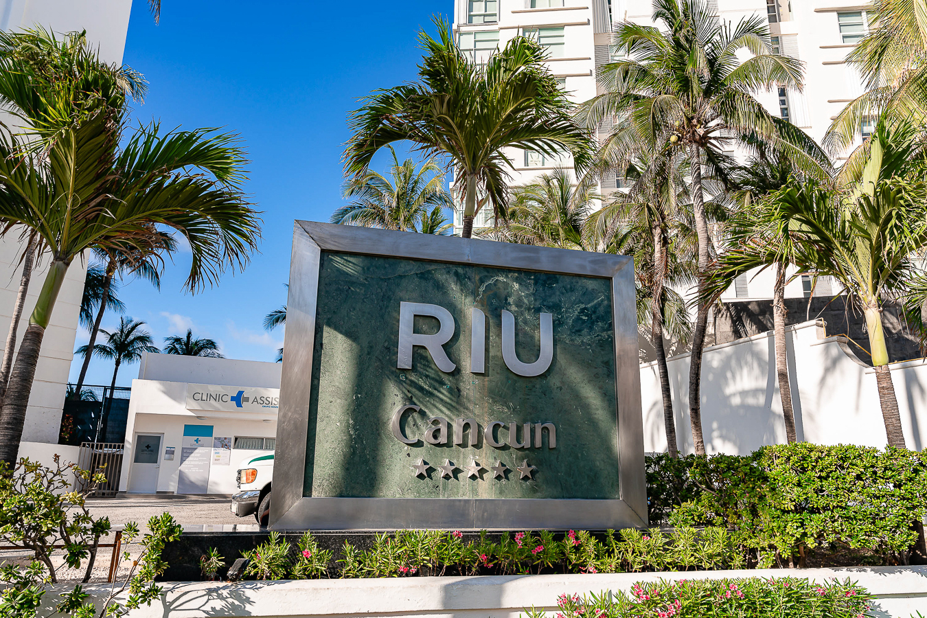 https://0201.nccdn.net/1_2/000/000/0d8/b63/romantic-proposal-in-cancun-riu-cancun-allinclusive99.jpg.jpg