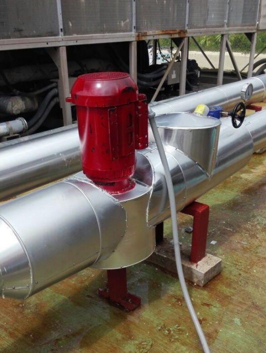 Sistema de agua helada. Chiller Aeropuerto El Catey. Material Aislante: Poliuretano. Enchaquetado: Aluminio  Liso