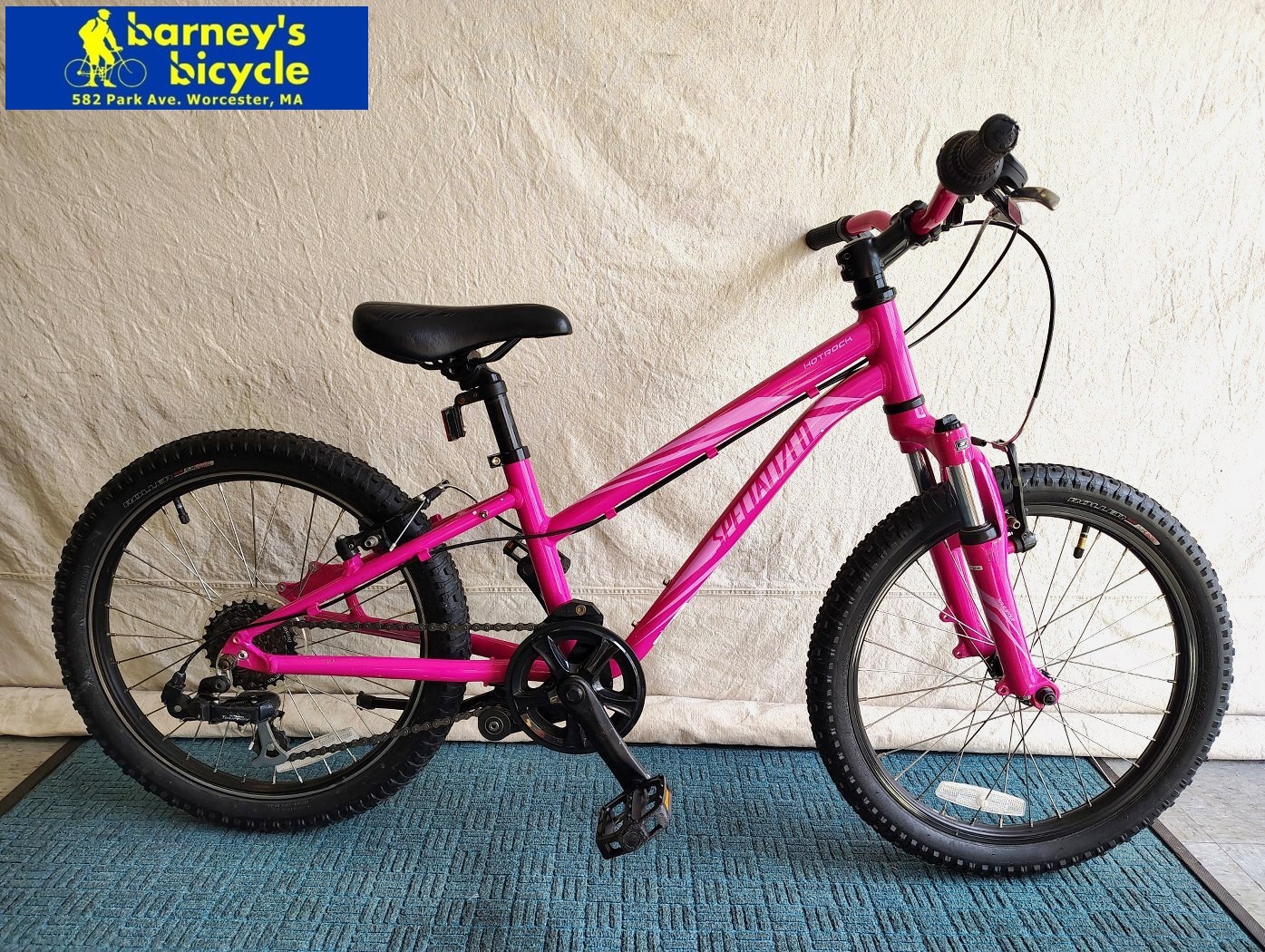 Specialized Hotrock 20
Wheel Size: 20"/ Frame: Girl's
Speeds: 6
Price: $279.00 (Pro Tuned)