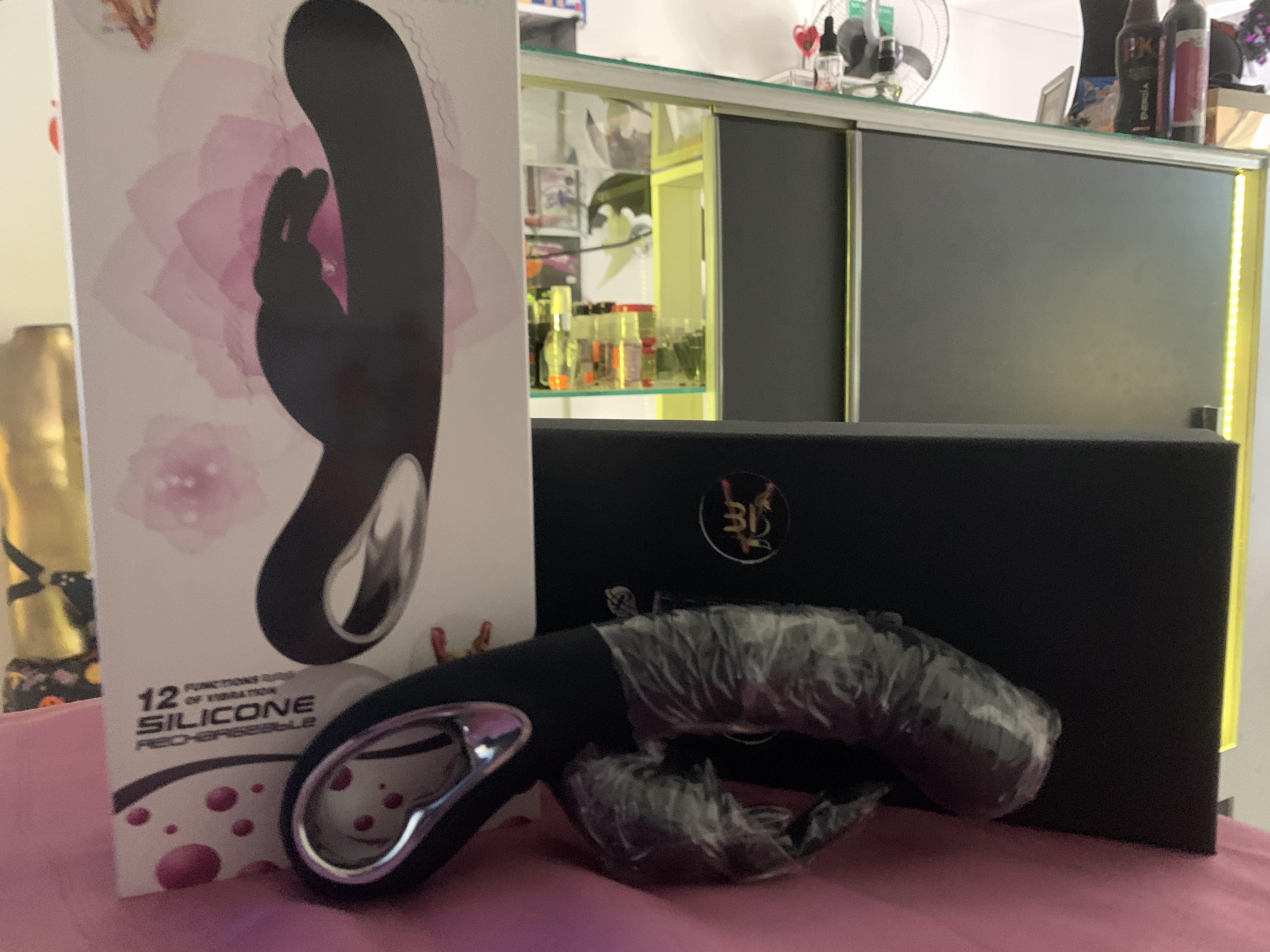 RABBIT
PRETTY LOVE
12 FUNCIONES DE VIBRACION
RECARGABLE
RESISTENTE AL AGUA
CONEJO ESTIMULADOR DE CLITORIS
$ 270.000
