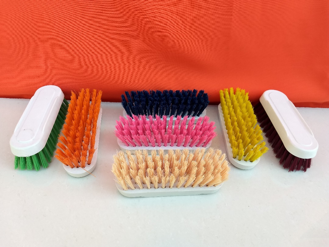 CEPILLO PRACTICO CHICO Y GRANDE 