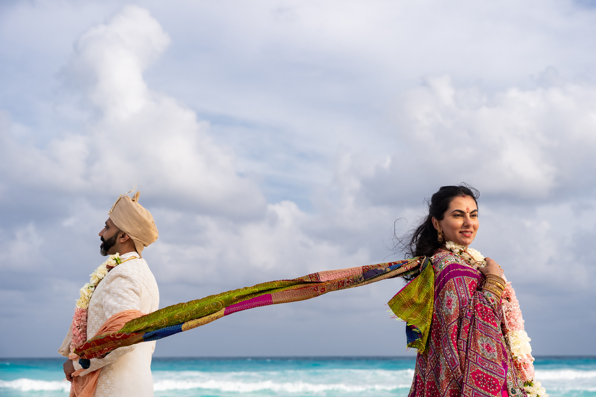 https://0201.nccdn.net/1_2/000/000/0dd/1be/urmi-sid-63.jpg
