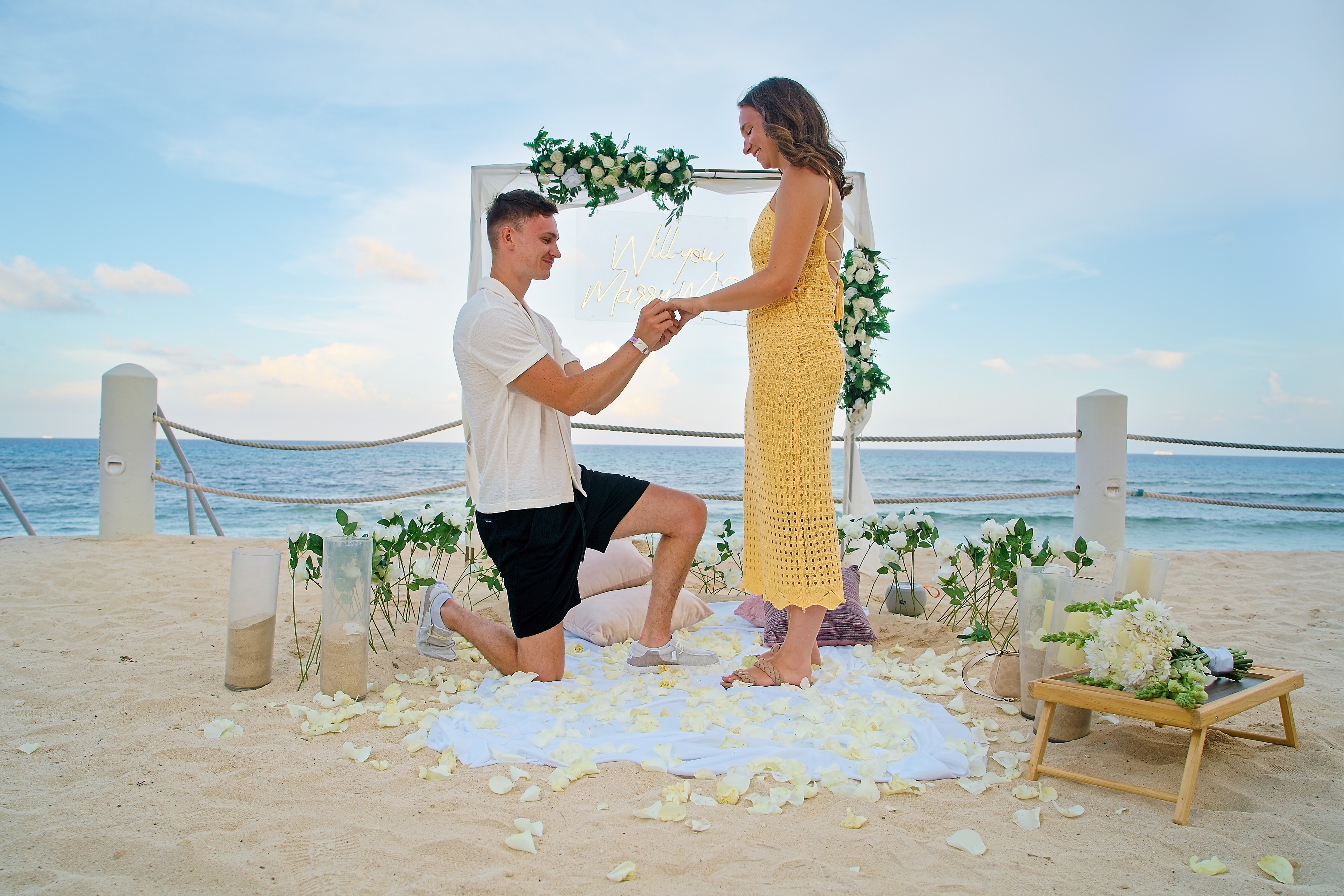 https://0201.nccdn.net/1_2/000/000/0dd/6a8/engagement-moment-captured-%E2%80%93-proposal-photos8.jpg
