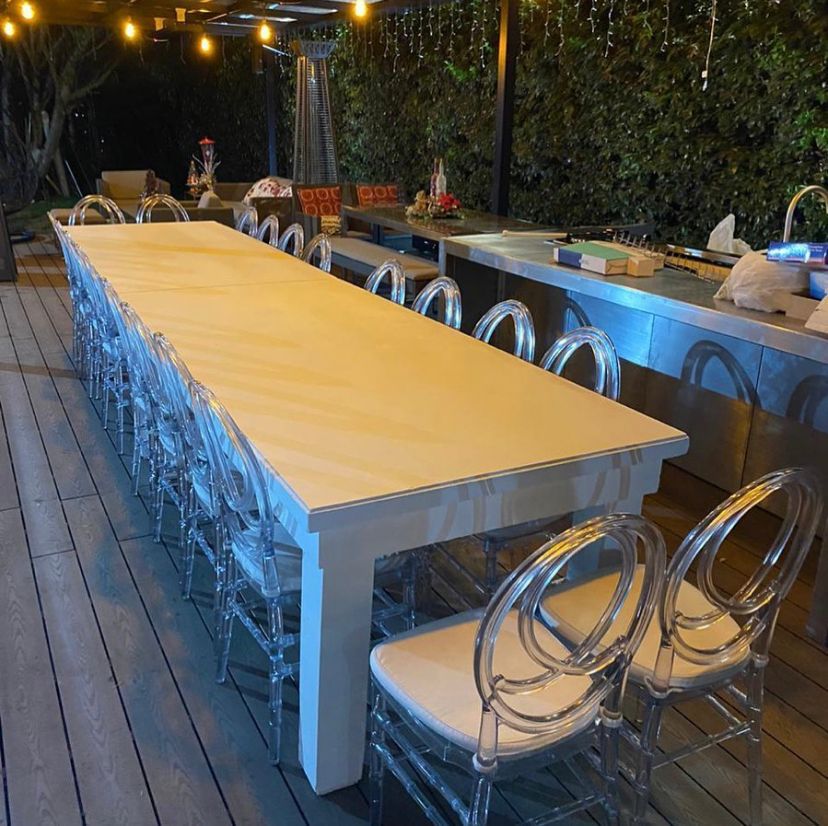 Mesa Rectangular de Madera Blanca
Medidas: 2.20m x 1m
$90.000
sin sillas