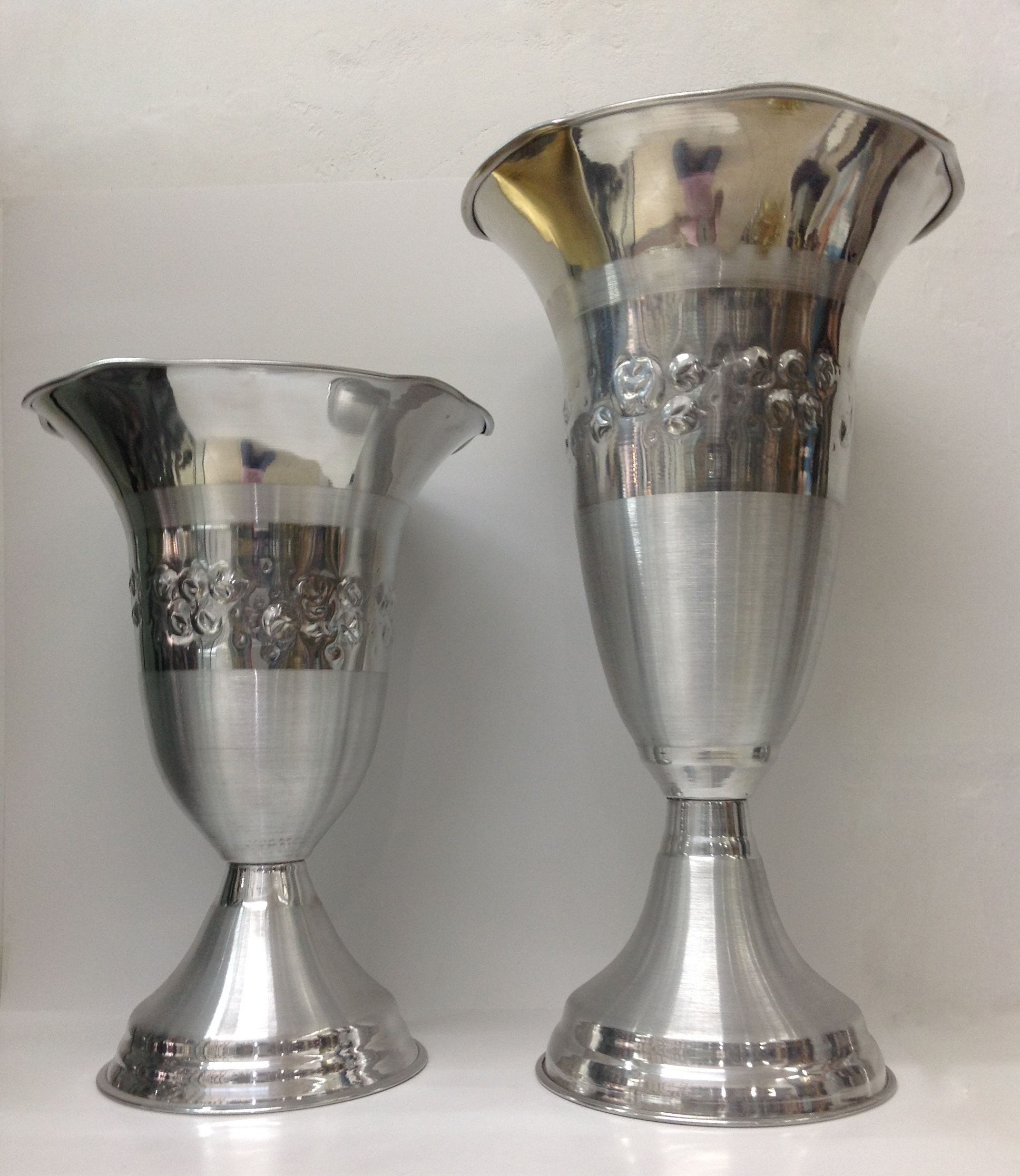 FLOREROS DE ALUMINIO 30CM, 60CM.