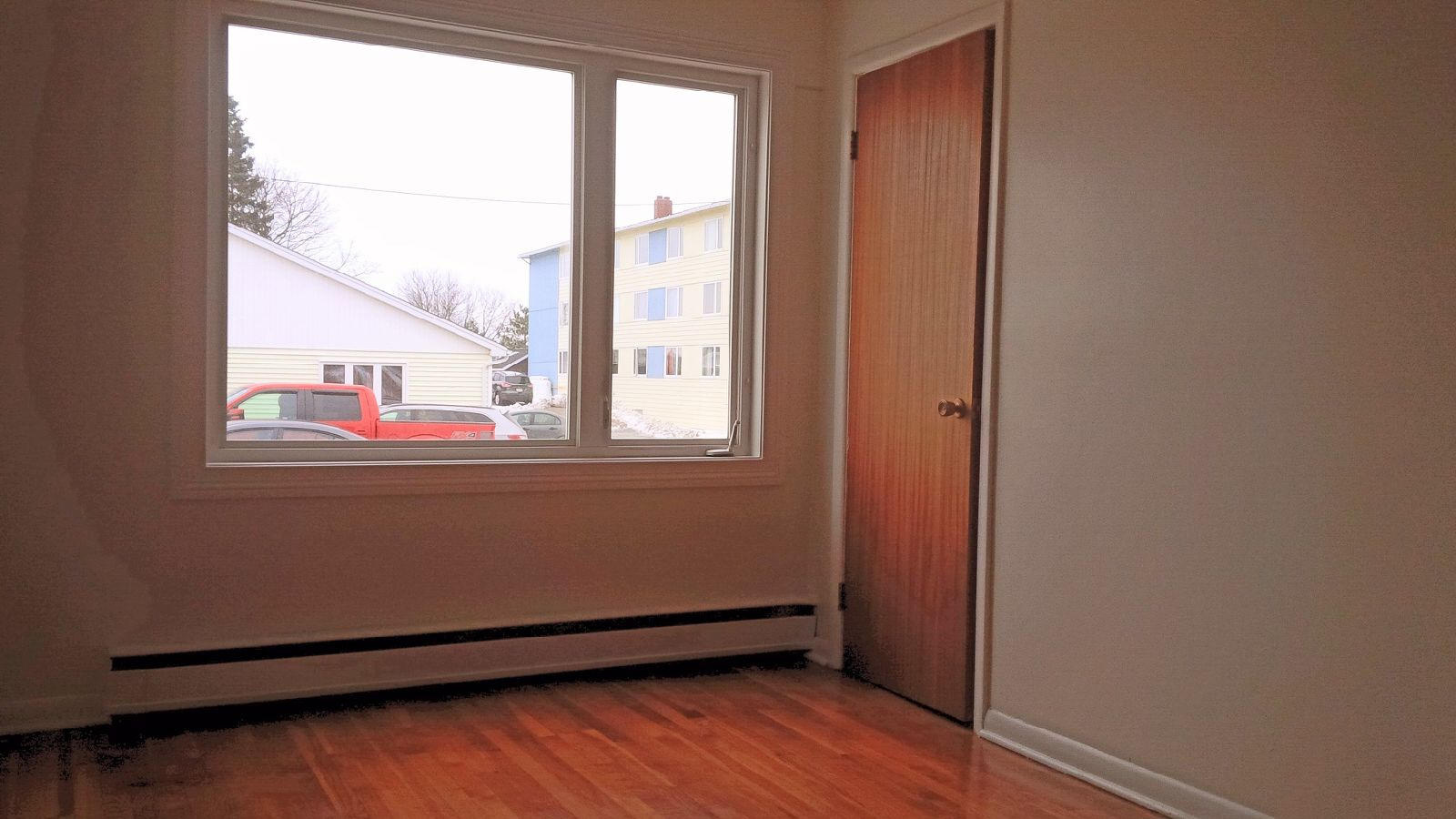 500 Douglas A17 Bedroom 1