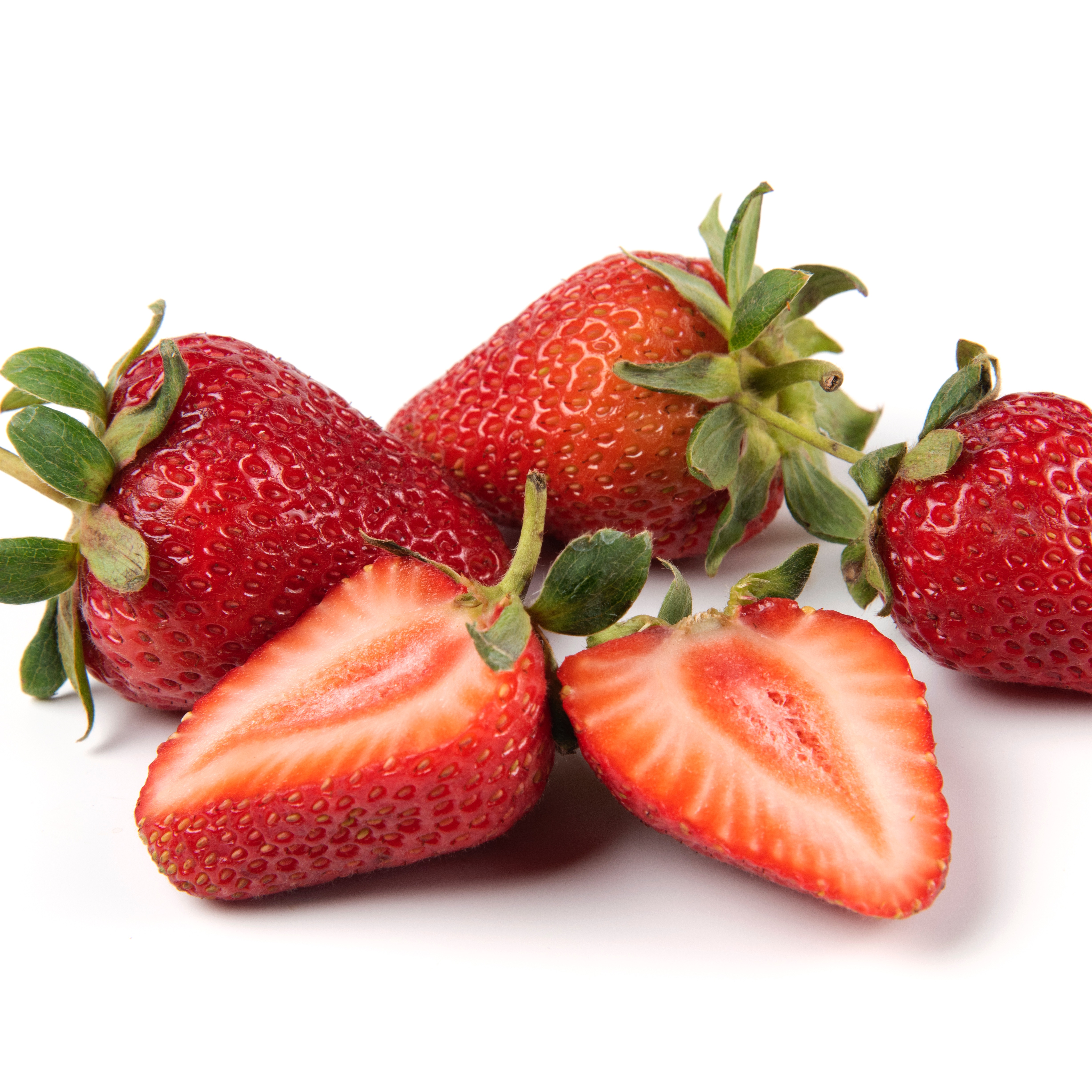 https://0201.nccdn.net/1_2/000/000/0e1/a2b/red-fresh-strawberries-with-green-leaves-1-.jpg