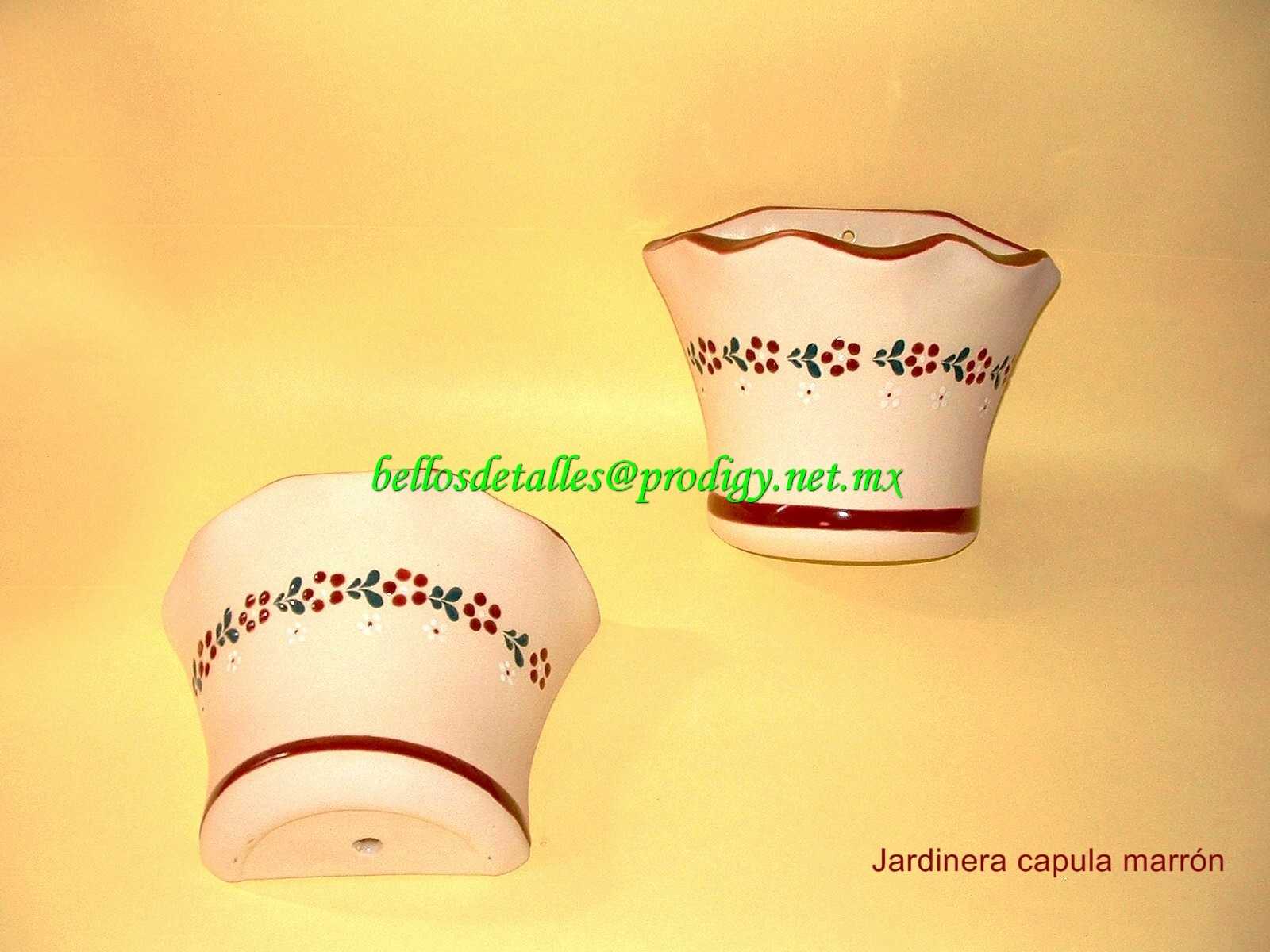 https://0201.nccdn.net/1_2/000/000/0e1/ca8/Jardinera-capula-marr--n-1600x1200.jpg