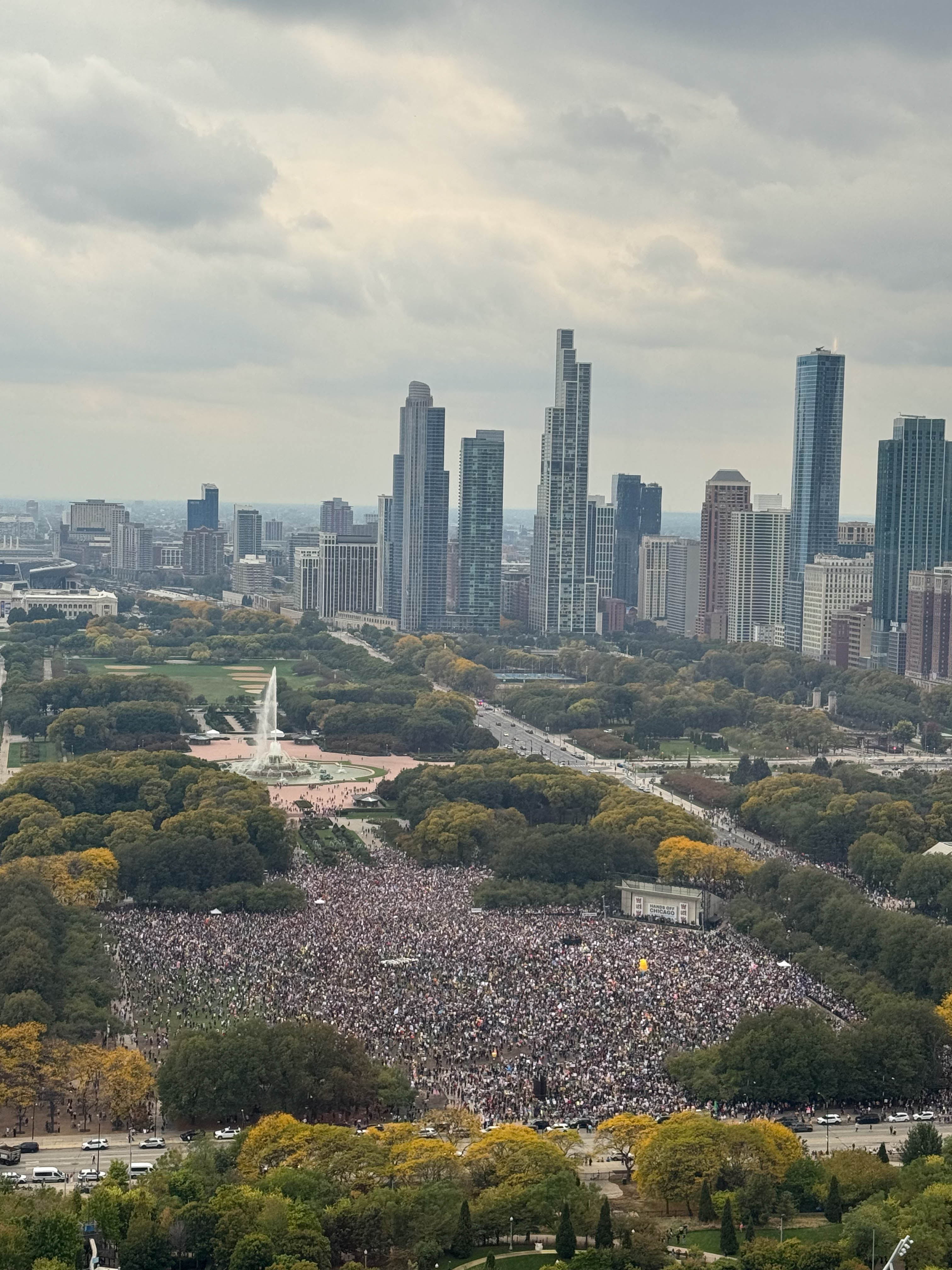 https://0201.nccdn.net/1_2/000/000/0e2/4dc/chicago-order-73.jpg