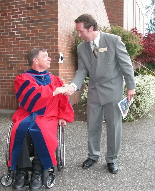 https://0201.nccdn.net/1_2/000/000/0e3/cb8/rickhansen.png