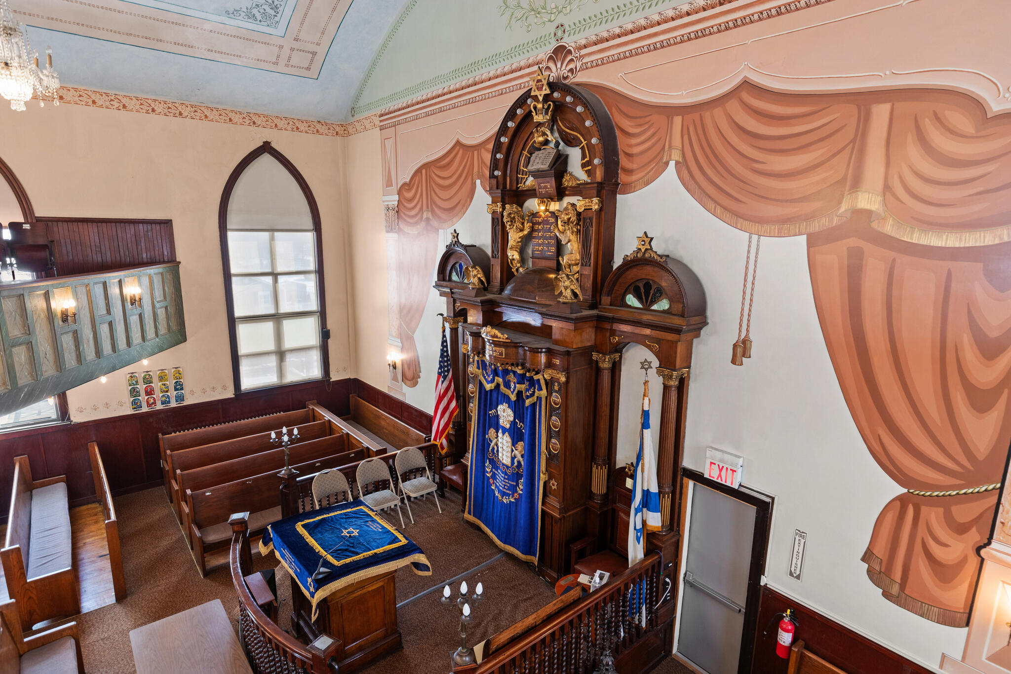 https://0201.nccdn.net/1_2/000/000/0e3/d1a/0-park-st-peabody-ma-01960-usa-032-034-20-living17-mls_size.jpg