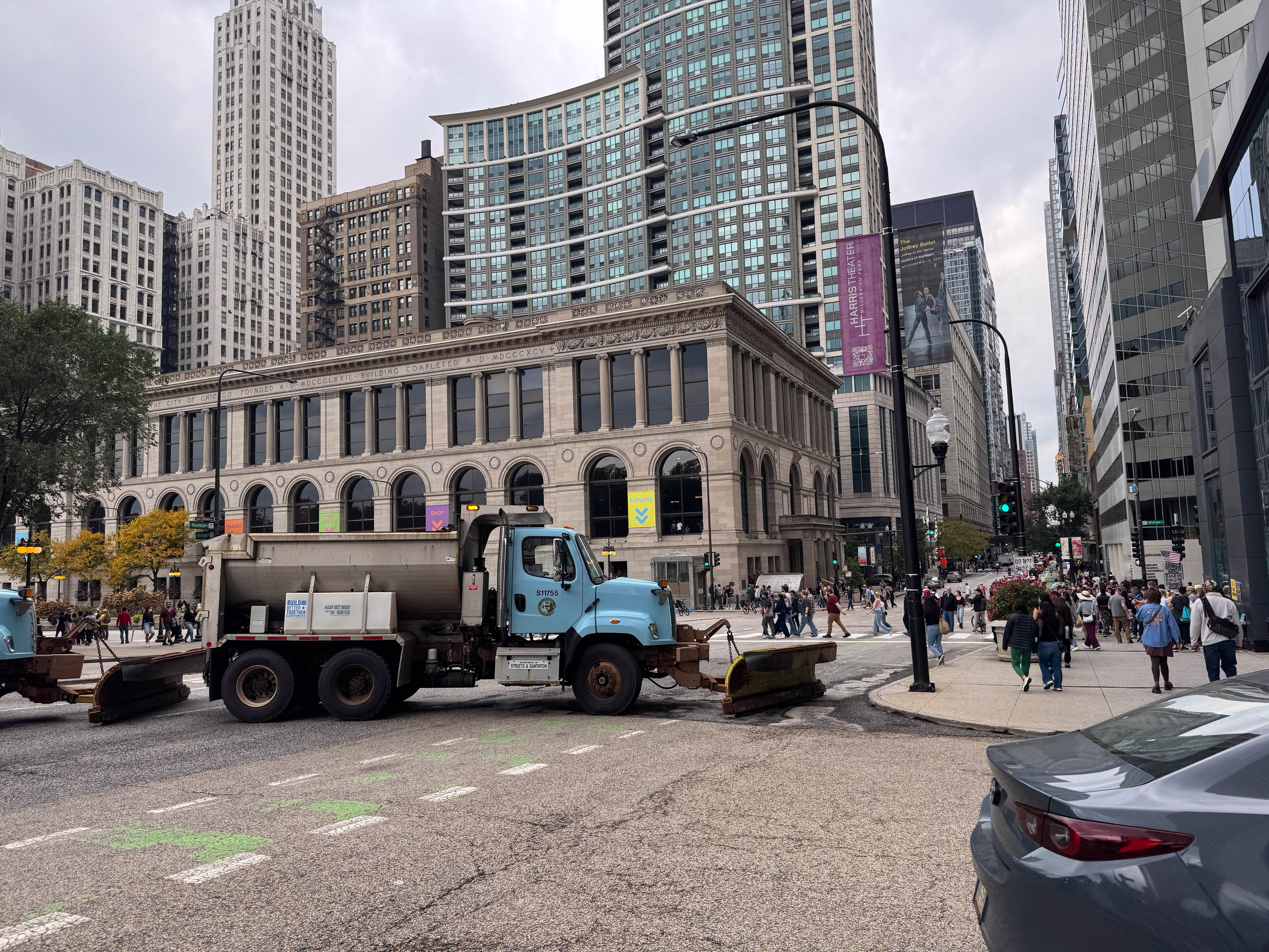 https://0201.nccdn.net/1_2/000/000/0e4/29b/chicago-order-78.jpg