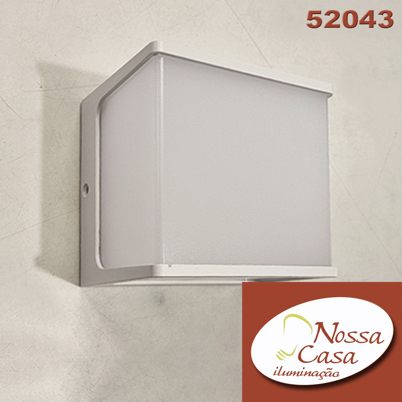 Arandela IP65 Led integrado 8w 3000k. Aro removível.  550 lúmens