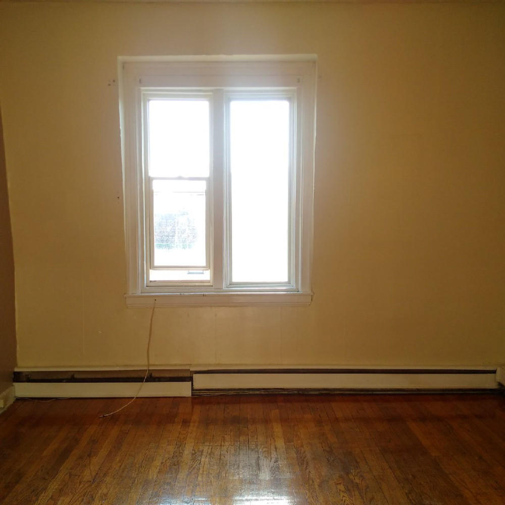 120 Pitt St. #7 Living Room