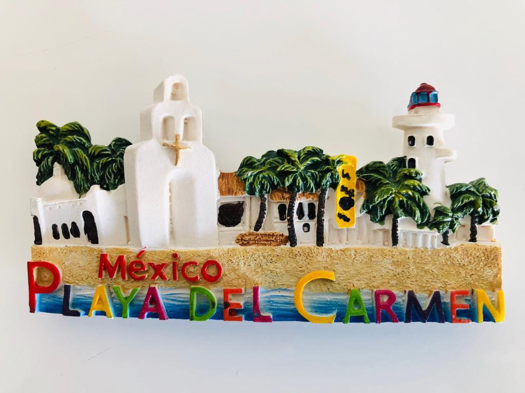 IMÁN DE RESINA
PLAYA DEL CARMEN
 PINTADO A MANO
7cm Ancho
5cm Alto