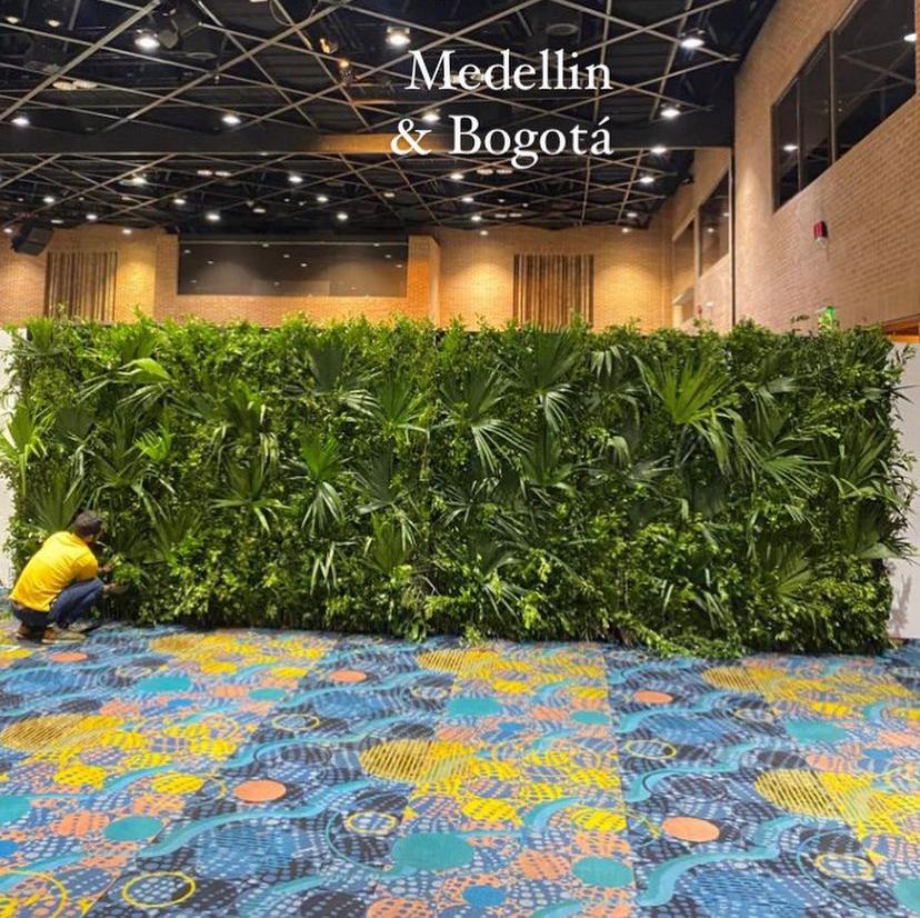 Altura 2.20m x 1.04m
Jardines Naturales con Textura
consultar el precio