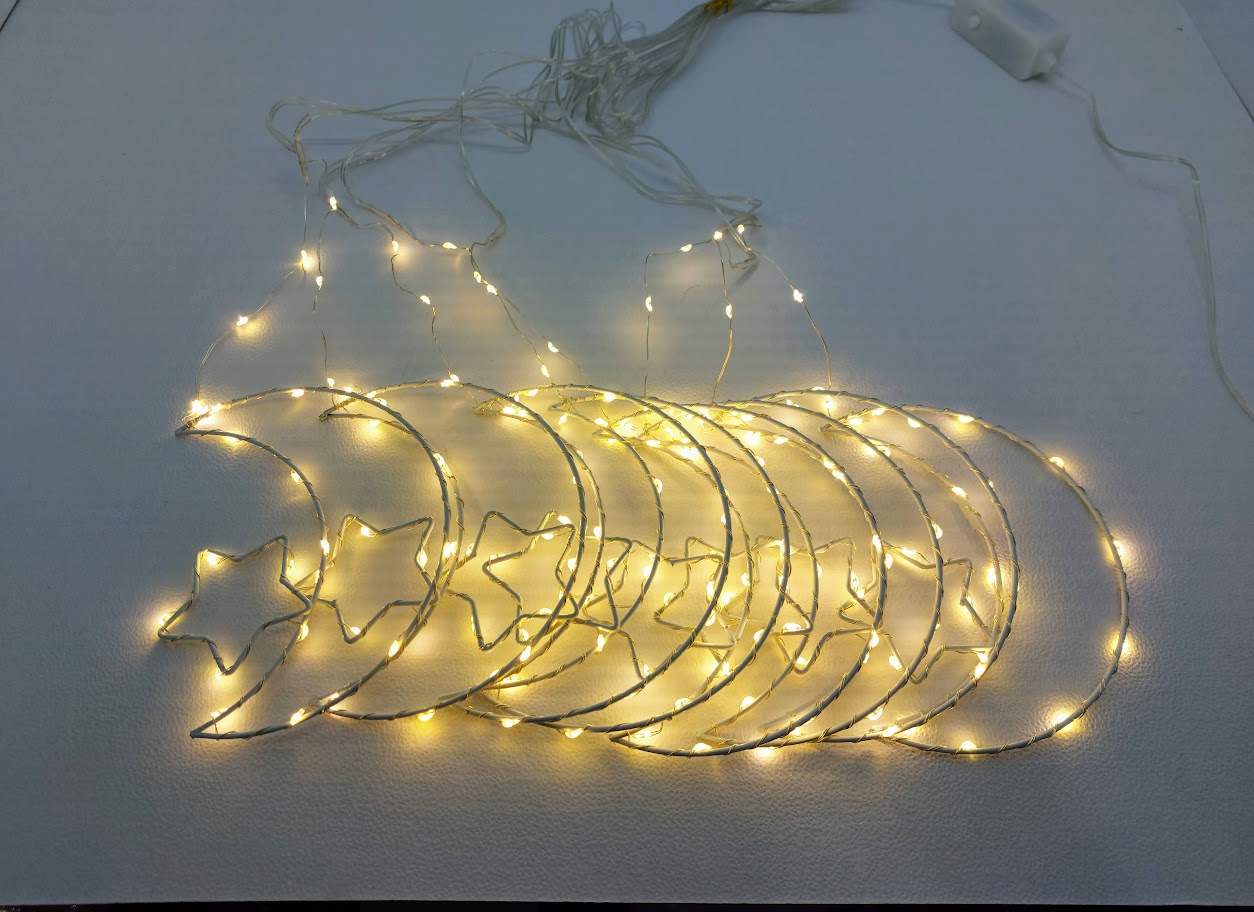 16872
CORTINA DE LED CALIDO
MODELO DE LUNA CON ESTRELLA