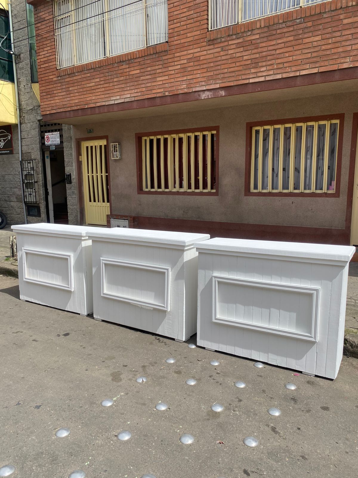 Modulo de Barra
Mesa solo interior
1.03M Alto
45cm Profundidad
1.27M Ancho
$150.000
Alquiler