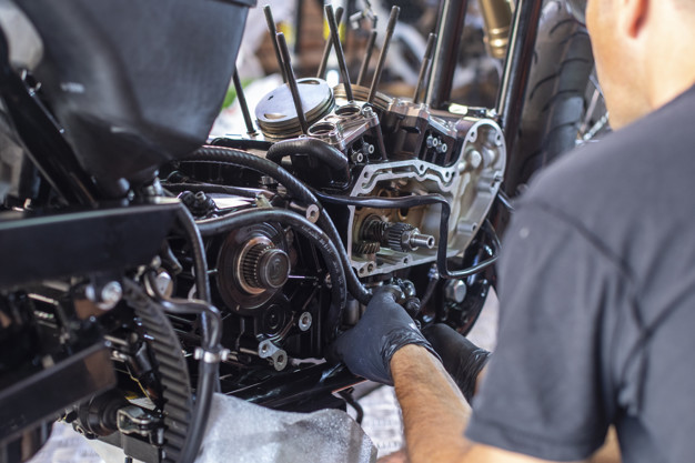 Automotive oil