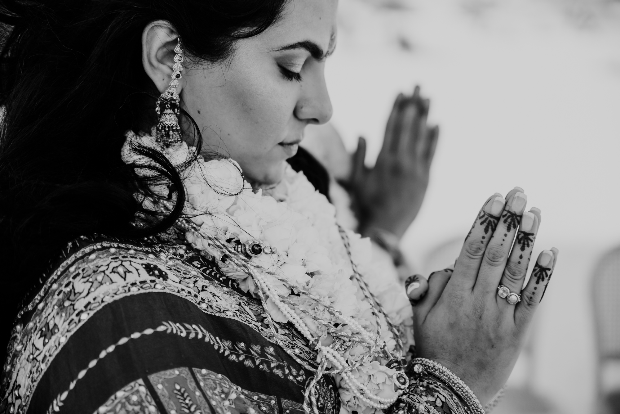 https://0201.nccdn.net/1_2/000/000/0e7/aae/urmi-sid-57.jpg