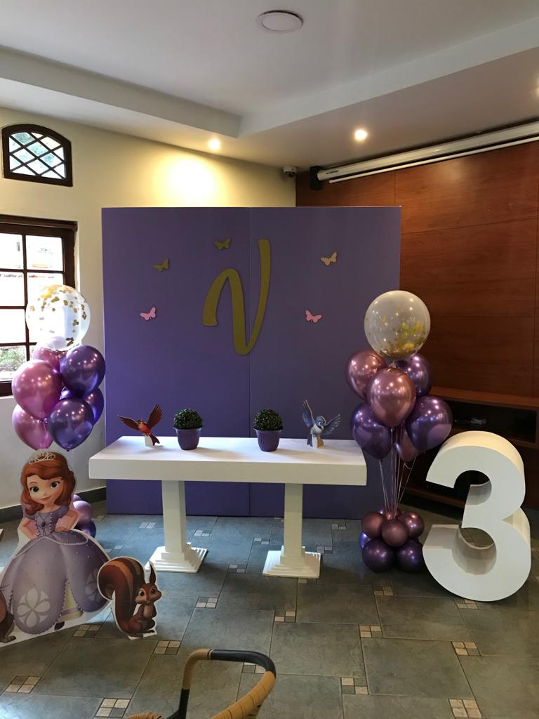 Altura 2.20m x 1.04m
Tapizado Morado
$ 60.000
(SE ADAPTA AL COLOR QUE GUSTE)