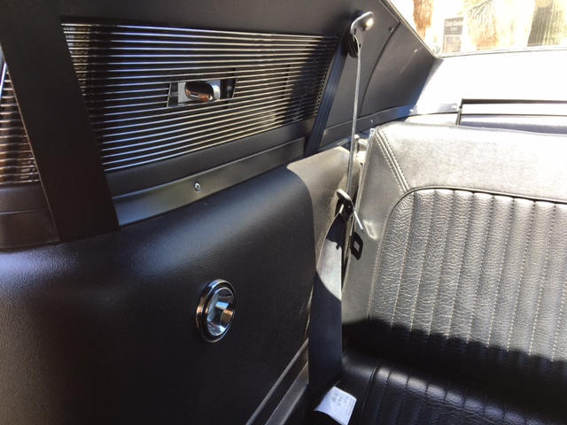 Fold down seat, 3 point seat belts!!!