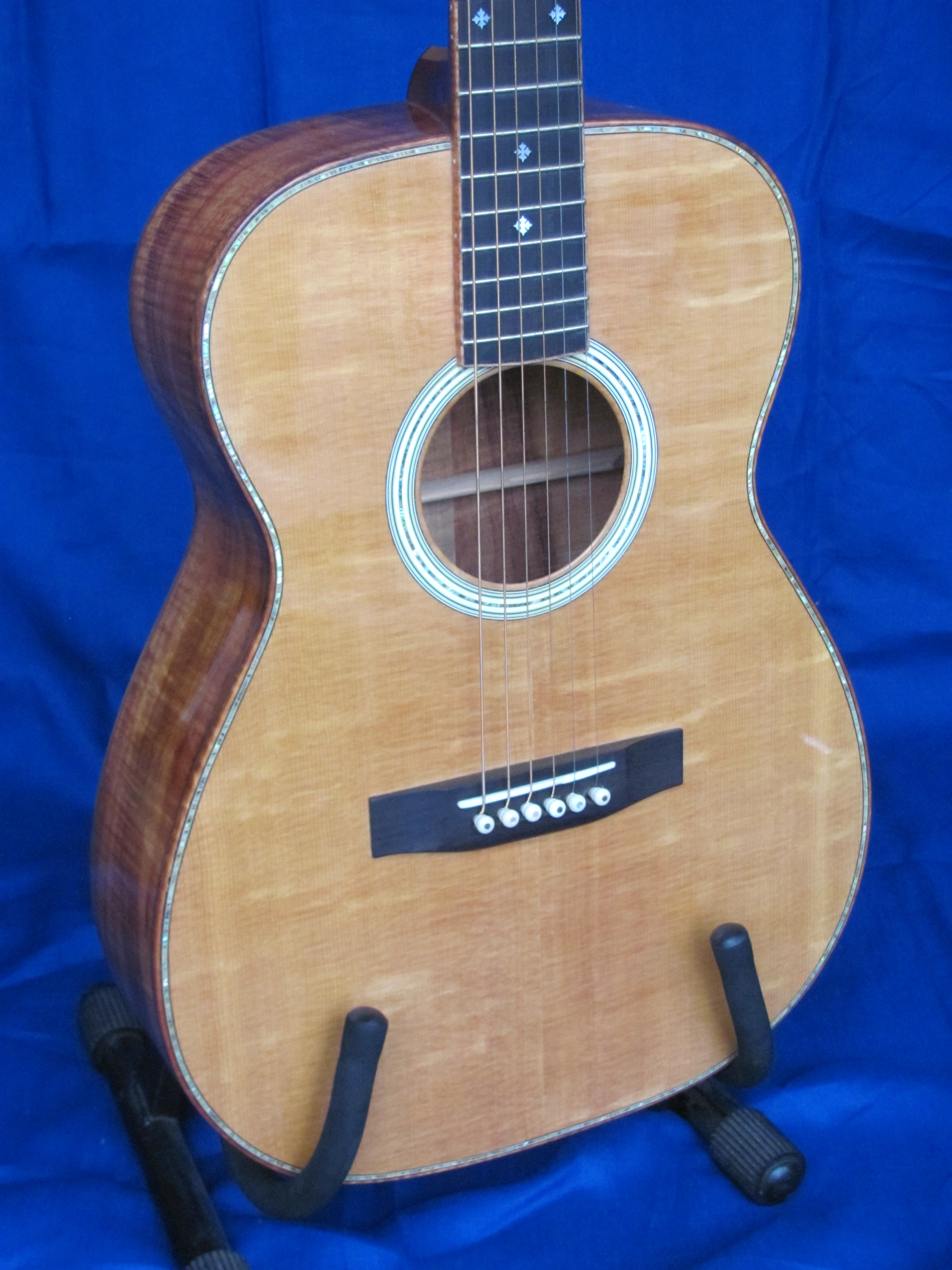 https://0201.nccdn.net/1_2/000/000/0e8/cd7/oo-koa-front-detail.jpg