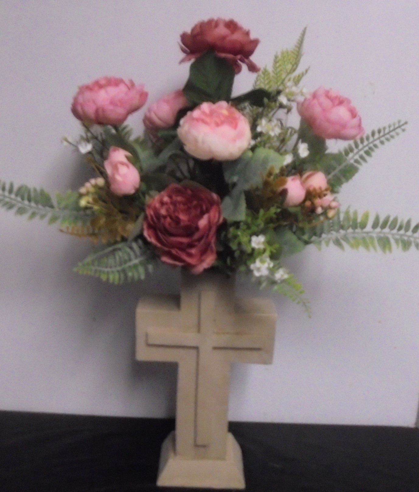 (35) "Silk" Cross Arrangement
$35.00