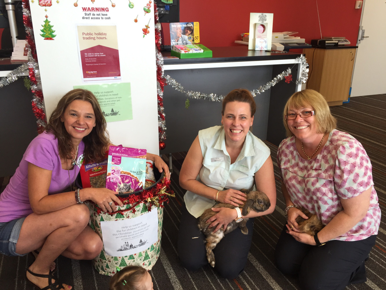 Thank you to the Bendigo Bank for their community support with donations of food for the animals