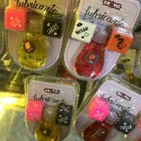 LUBRICANTES SENSACION CALIENTE CON DADOS INCLUIDOS, NO ESPERES MAS PARA  VIVIR UNA EXPERIENCIA UNICA Y EXITANTE DE JUGAR CON TU PAREJA Y ESTOS MARAVILLOSOS DADOS QUE ELEVARAN A SU PUNTO MAXIMO EL DESEO. SABORES SURTIDOS, CHICLE, UVA, FRESA , CEREZA, PIÑA, MARACUYA, SANDIA, MANZANA VERDE...
$ 25.000
