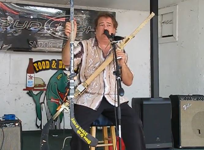 https://0201.nccdn.net/1_2/000/000/0ea/fee/steve-arvey-hockey-stick-guitar-2018.jpg