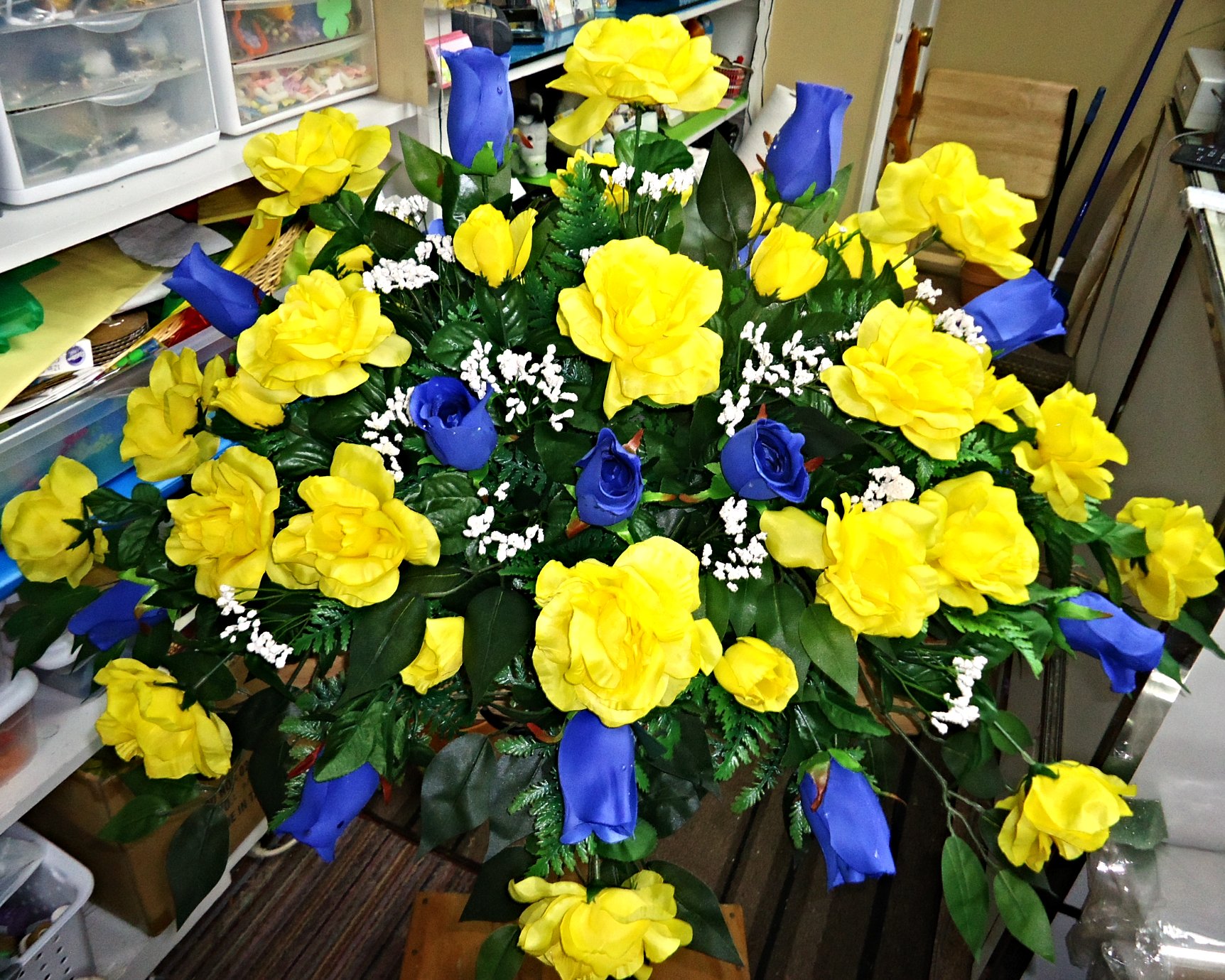 (14)  &quot;SMILE FROM ABOVE&quot;  
   Yellow &amp; Blue Roses
    $300.00