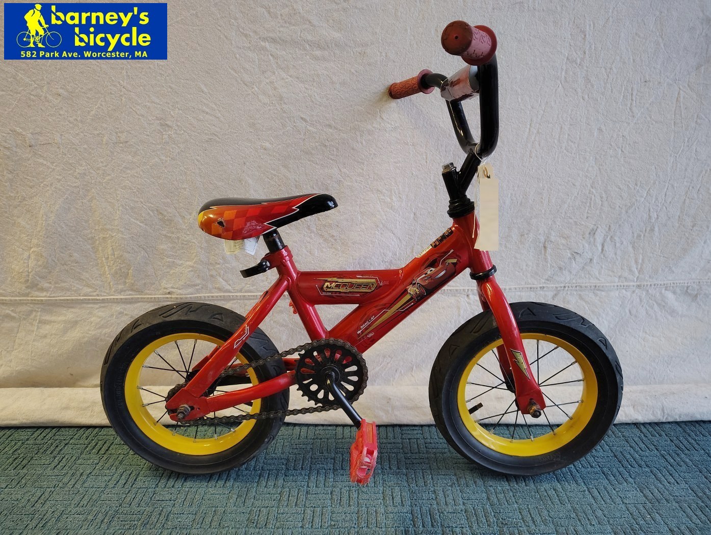 Huffy McQueen
Wheel Size: 12"/ Ages 3-5 / Speeds: 1spd
Price: $49.00 (Professionally Tuned)