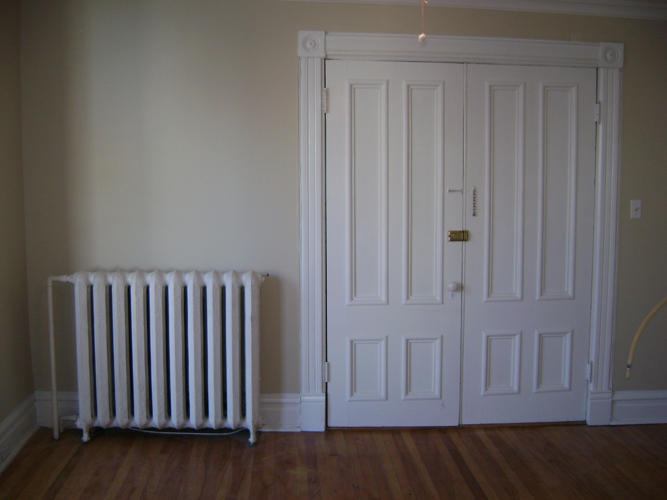 64 Elliott Row A Living Room